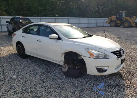 2015 Nissan Altima 2.5 from USA, damaged, VIN 1N4AL3AP5FC231787